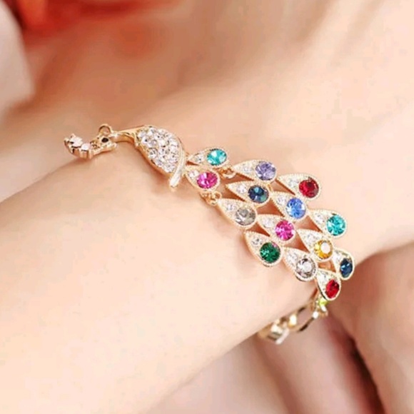 Jewelry - 💢LAST ONE💢 Rhinestones Peacock Bracelet
